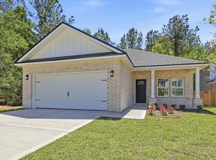 51 Sandhill Ct, Freeport, FL 32439