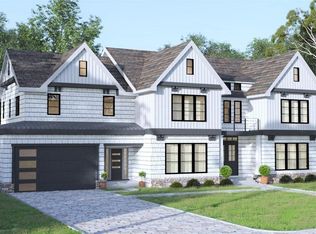 10 Mayflower Rd, Scarsdale, NY 10583