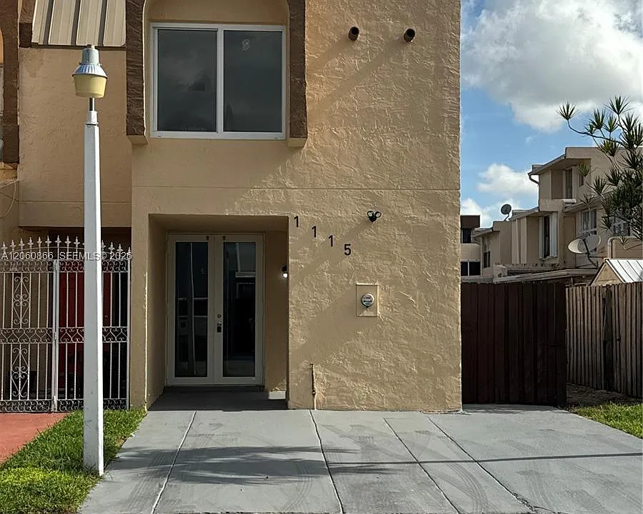 1115 W 38th Ter #50