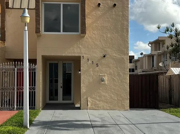 1115 W 38th Ter #50, Hialeah, FL 33012