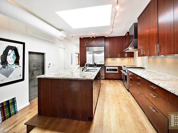 5th image of 56 E 11th St APT 9