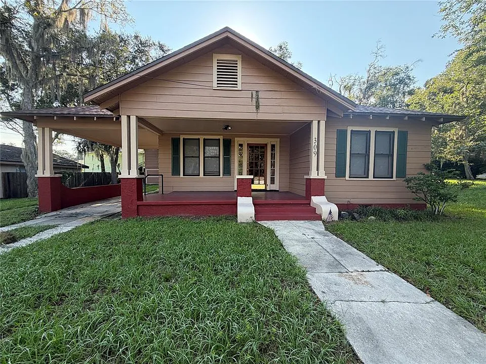 309 NE Sanchez Ave