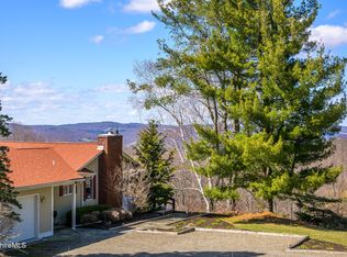 523 Breezy Hill Rd, Hillsdale, NY 12529