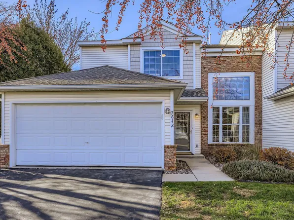 7642 Arboretum Village Pl, Chanhassen, MN 55317