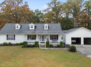 871 Robinson Rd, Chatsworth, GA 30705