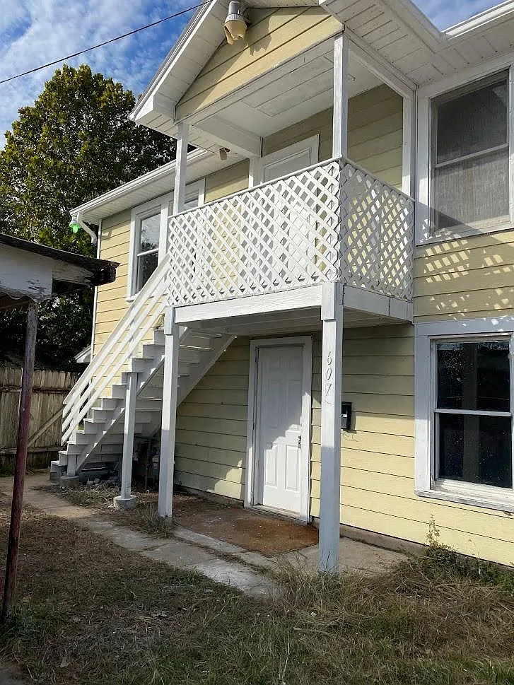 1 bed, 1.0 bath, 1000 sqft, $950 — Photo 1