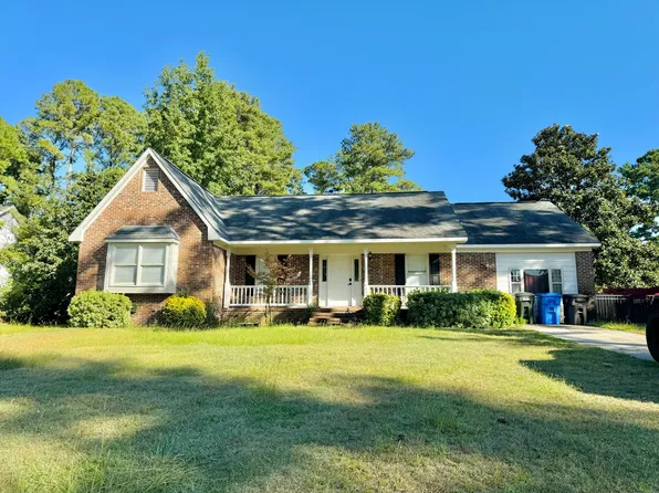 6079 Lakeway Dr, Fayetteville, NC 28306