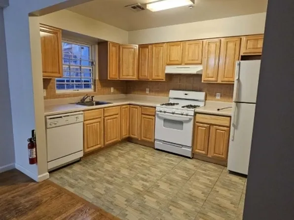 1042 Bergen St #2R, Newark, NJ 07112