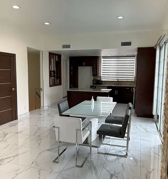 7916 Blackburn Ave #1 — Photo 8