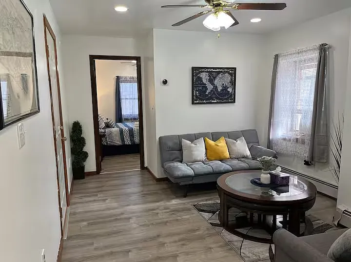 1 bed, 400 sqft, $2,900 — Photo 2