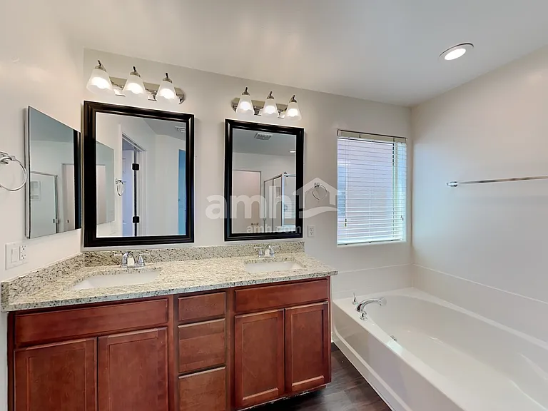 136 W Camino Fuste — Photo 13