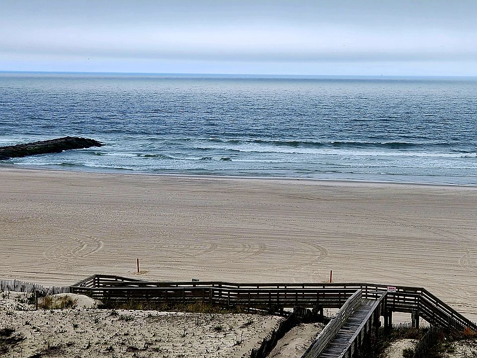 Unobstructed View From Terrace. No terrace in front of you. Just the ocean!