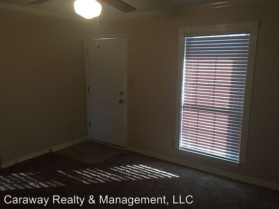 3rd image of 2138 Airline Dr Unit 117
