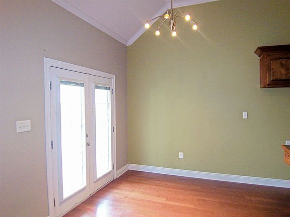 3rd image of 400 Ciera Dr