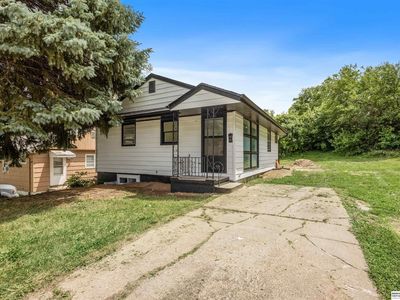 3725 Blondo St, Omaha, NE, 68111