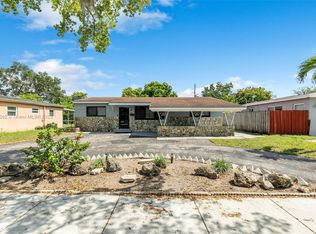 7631 Miramar Pkwy, Miramar, FL 33023