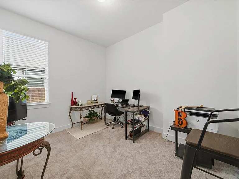 4512 Bartagrass Dr — Photo 15
