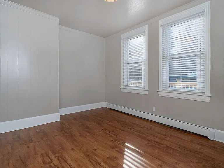 3833 Acorn St — Photo 3