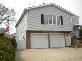 381 Rochelle Ave, Rochelle Park, NJ 07662