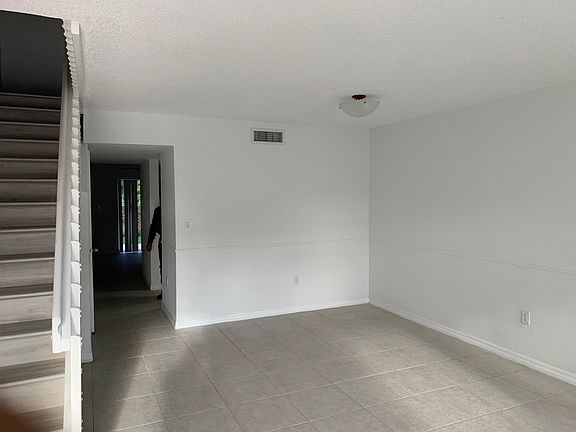 4th image of 9203 Fontainebleau Blvd Unit 14