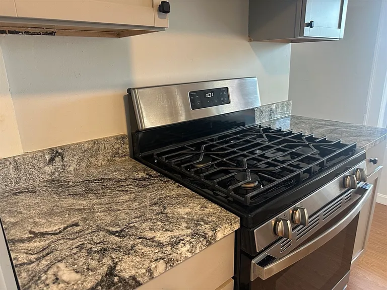 187 White St #3 — Photo 13