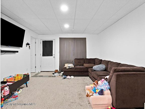 5th image of 131 Lynch St