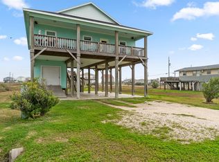 4710 Bayshore Dr, Freeport, TX 77541