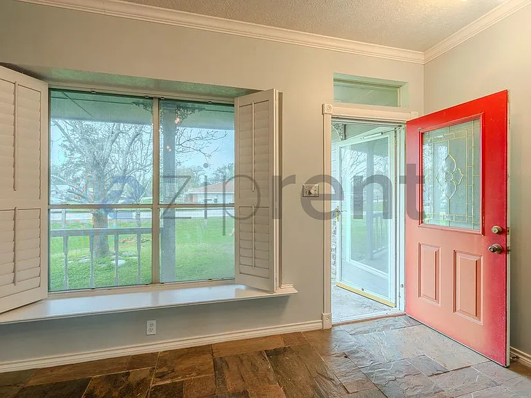 7934 Round Rock Dr — Photo 1