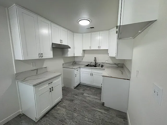 1161 W D St #B — Photo 5