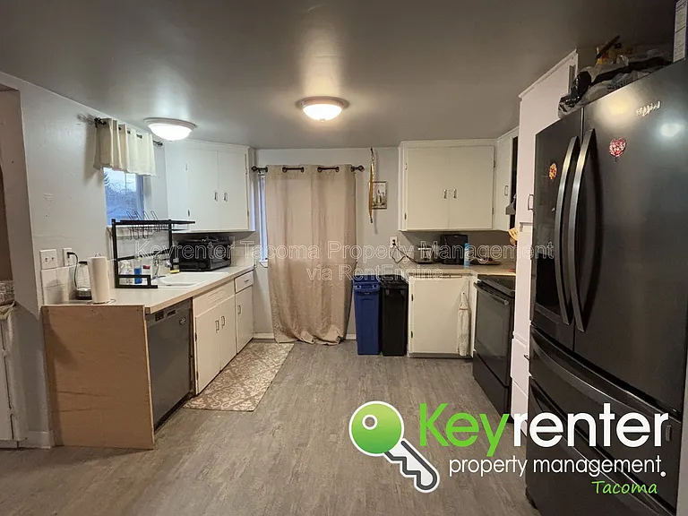 228 E 62nd St #3 — Photo 10