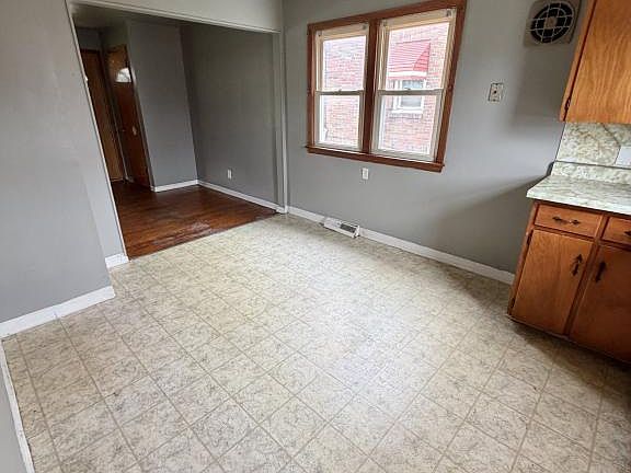 5th image of 1408 E Boston Ave