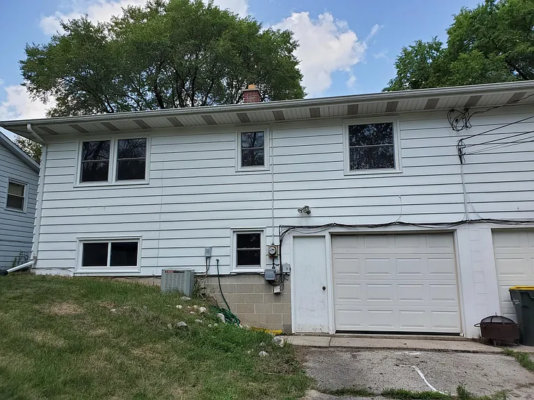 Pleasant Ave — Photo 2
