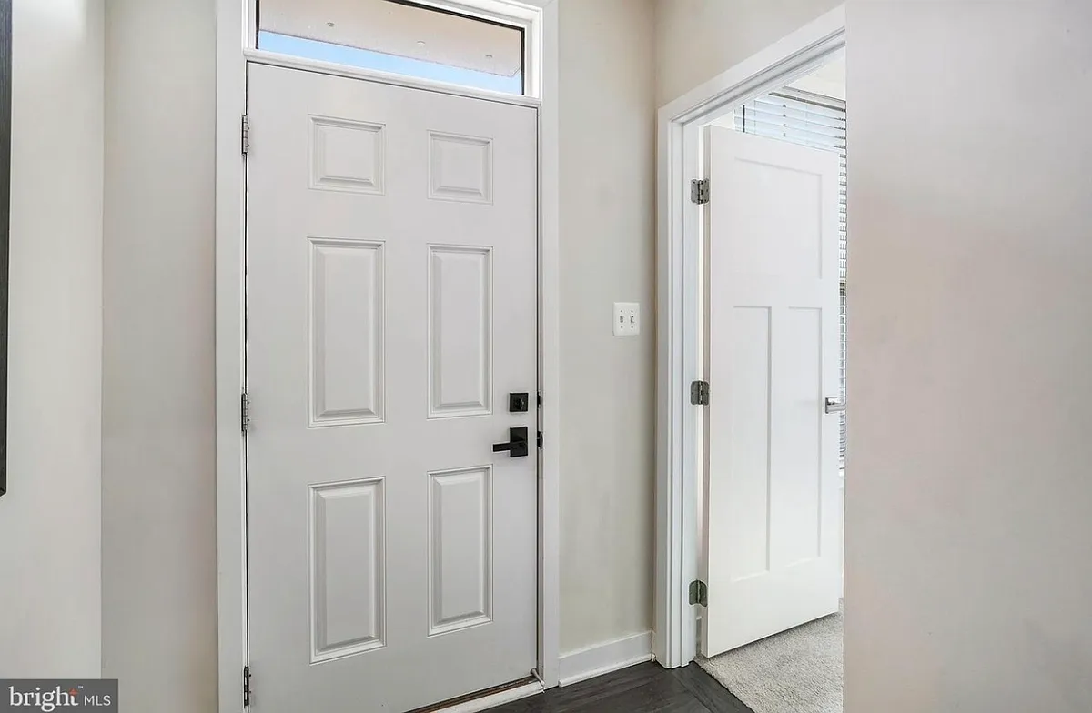 Building Photo - 5911 Richmanor Ter