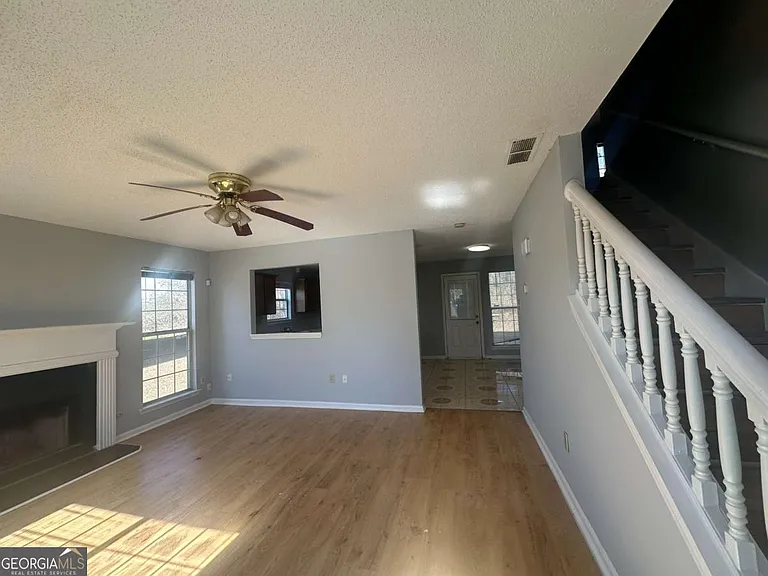 471 Eagles Crossing Cir — Photo 2