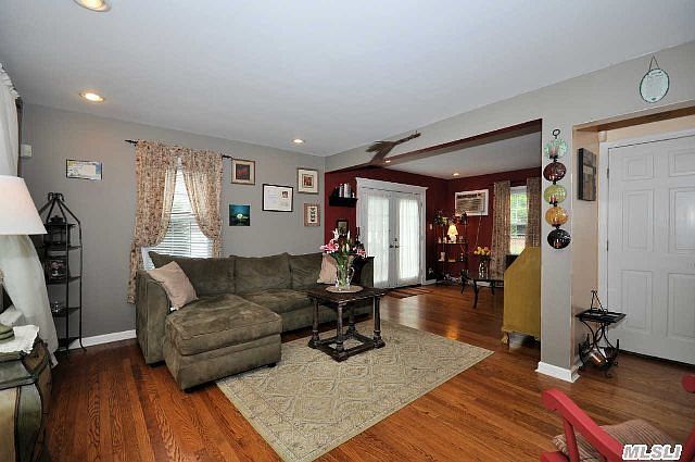1st image of 2611 Southard Ave