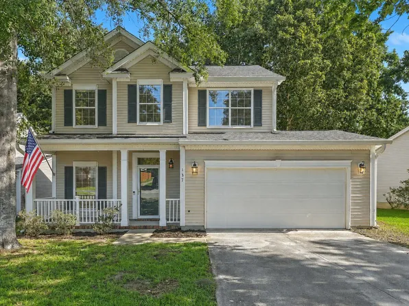137 Stonehurst Dr, Goose Creek, SC 29445