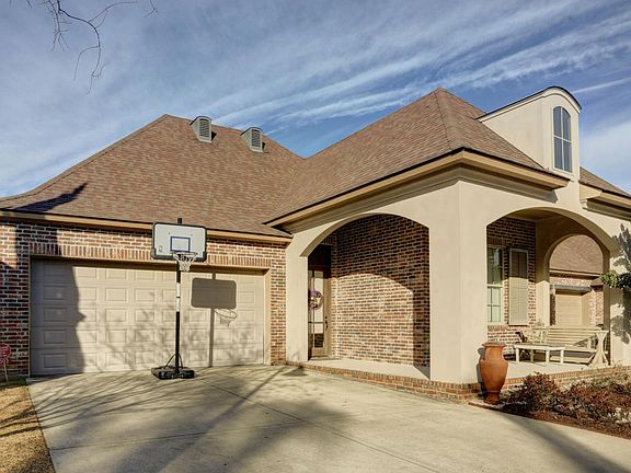 4th image of 303 Annaberg Dr