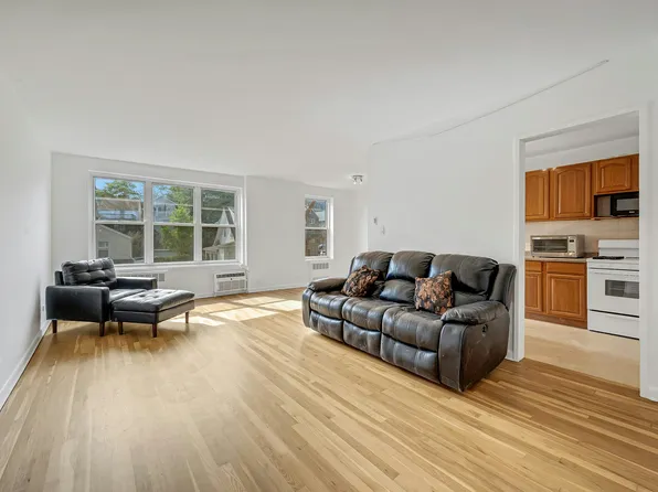 5730 Mosholu Avenue image 1 of 15