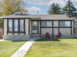 10703 95th Ave, Morinville, AB T8R1E3