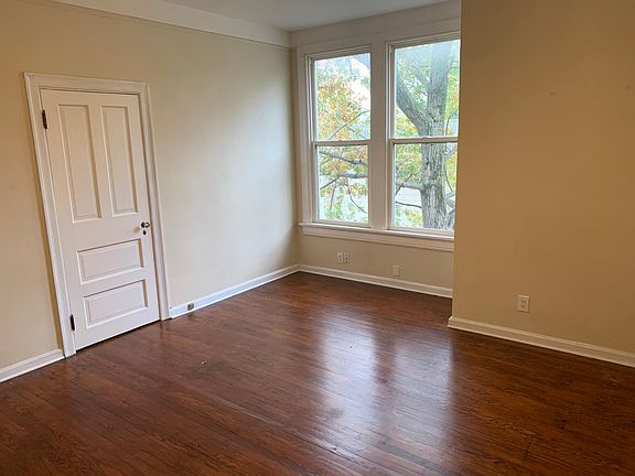 5th image of 2191 Victory Pkwy APT 2
