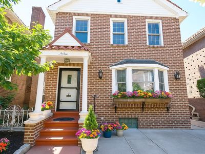 16 Colonial Gdns #1, Brooklyn, NY, 11209