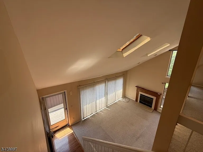 3844 Bloomingdale Dr — Photo 14