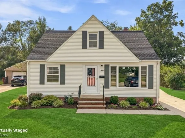 1666 Ridgeview Dr, Wickliffe, OH 44092