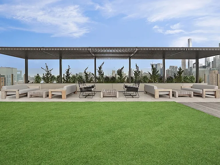 520 W 43rd St #2MM — Photo 13