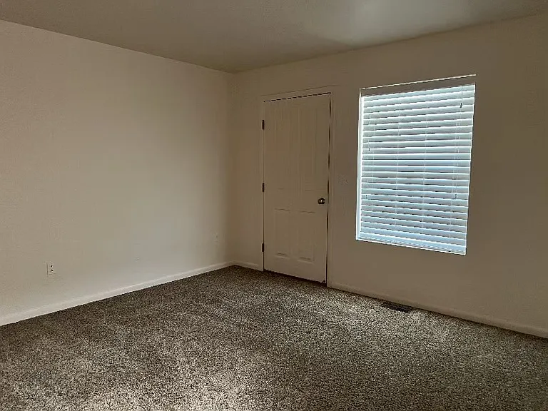 2264 Hansen Dr #2264 — Photo 3