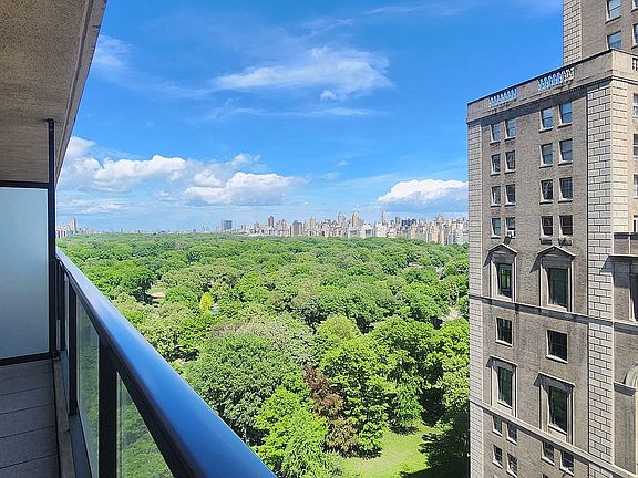 2nd image of 200 Central Park S APT 20G