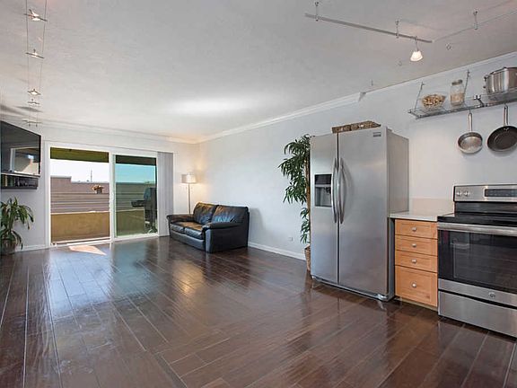 2nd image of 1645 Emerald St APT 2M