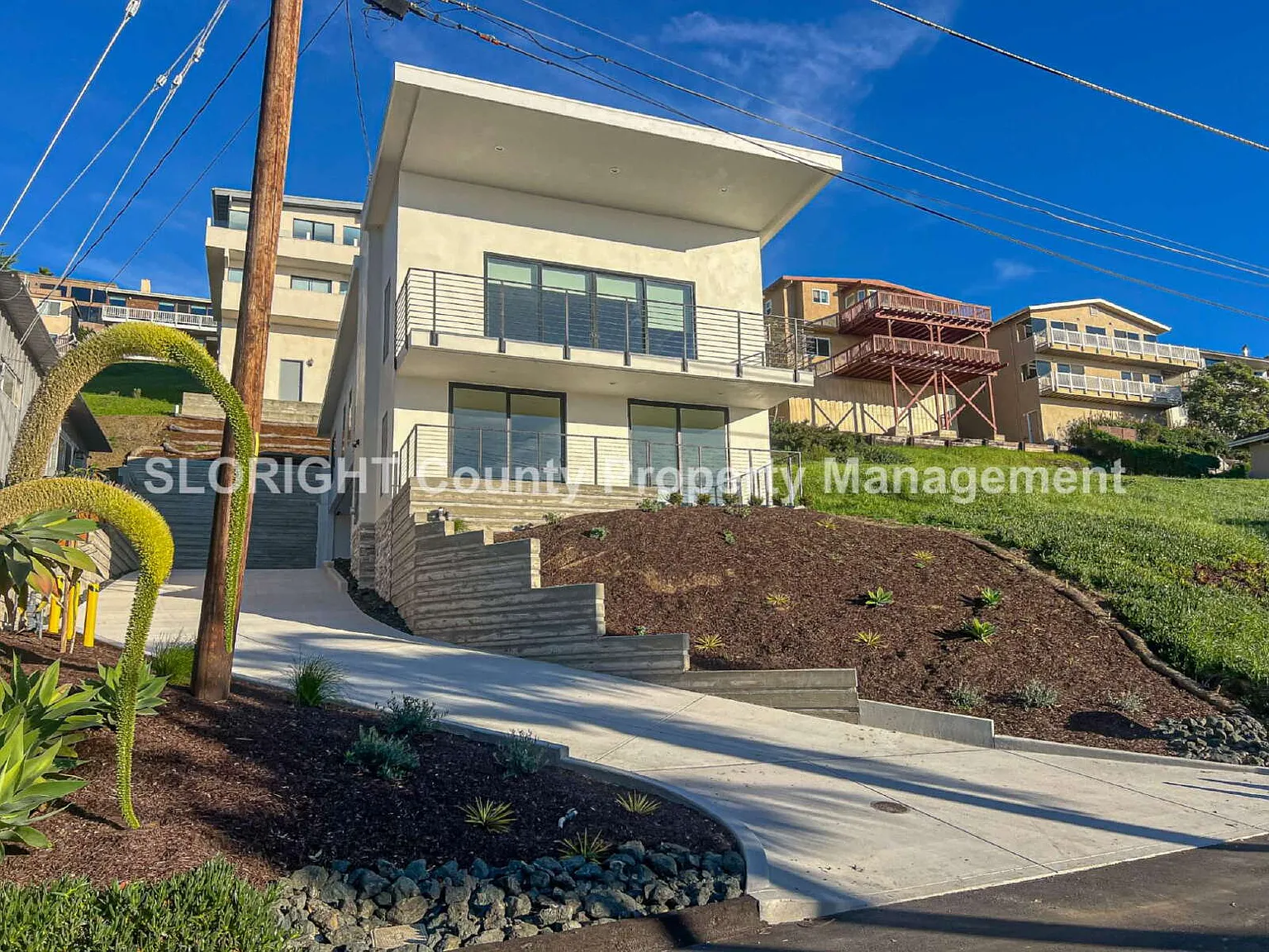 3 bed, 3.0 bath, 2150 sqft, $8,500 — Photo 1