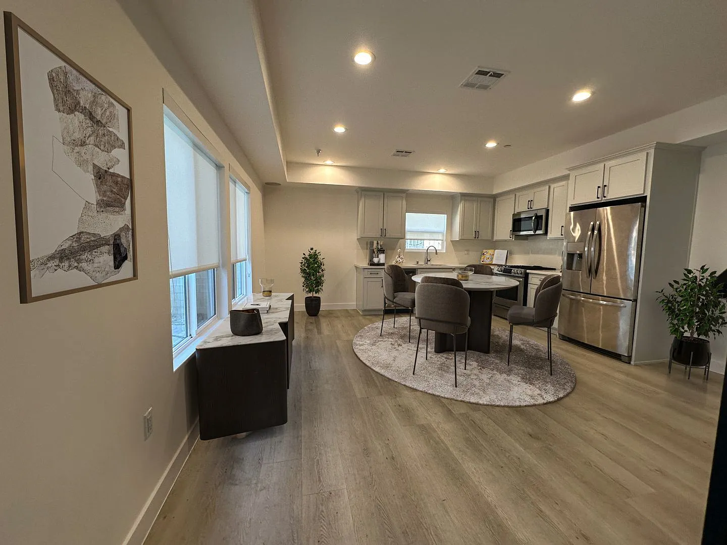 3 bed, 3.0 bath, 1276 sqft, $3,495 — Photo 3