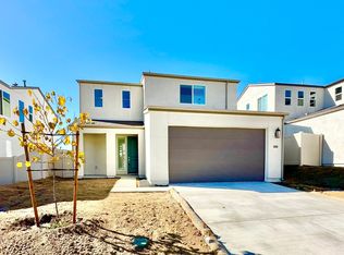 568 Meadowood St, Fallbrook, CA 92028